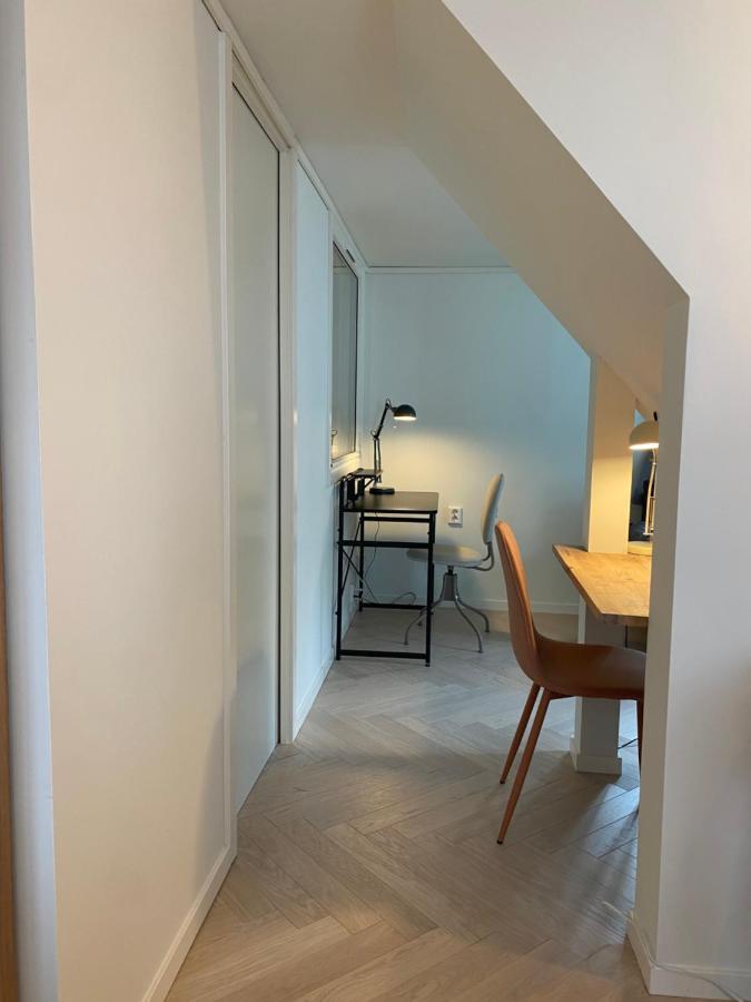 Entire Renovated Apartment From 1780 With Kitchen, Bath, Bedroom, And Living Room In Skuteviken Bergen Exteriér fotografie