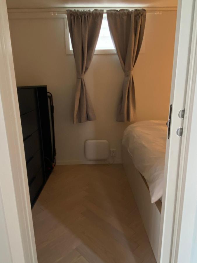 Entire Renovated Apartment From 1780 With Kitchen, Bath, Bedroom, And Living Room In Skuteviken Bergen Exteriér fotografie